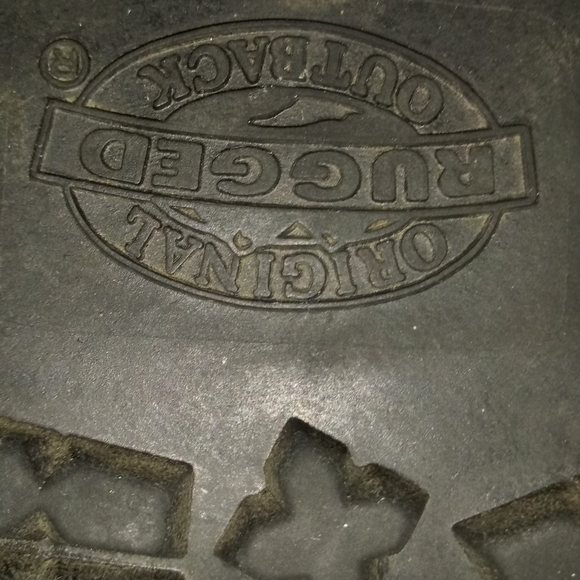 A pair of original Rugged Outback boots. - Picture 6 of 7